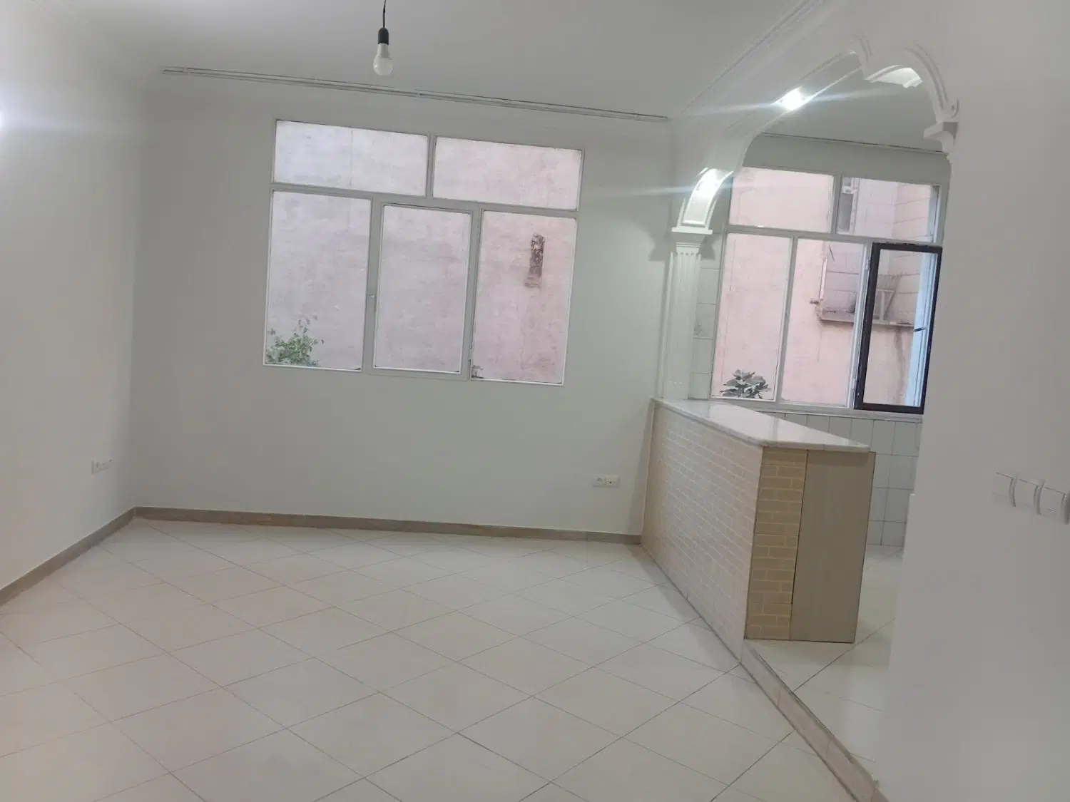 آپارتمان تک واحدی