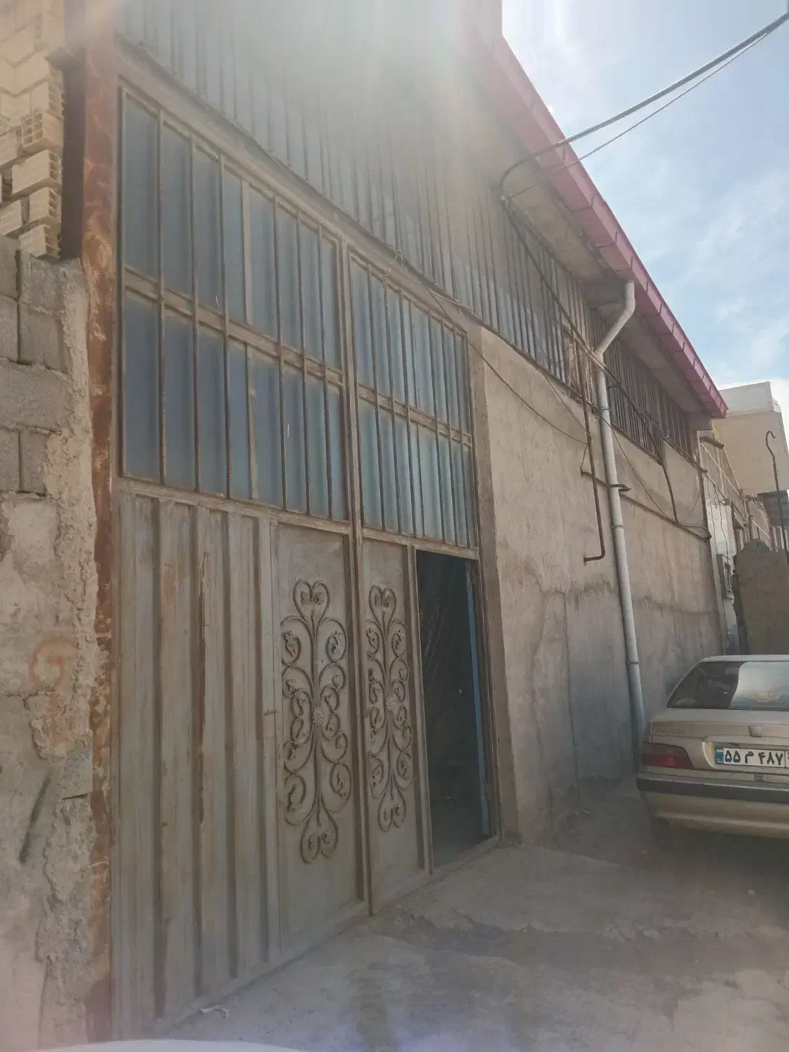 یک باب سالن صنعتی۱۲۰متر