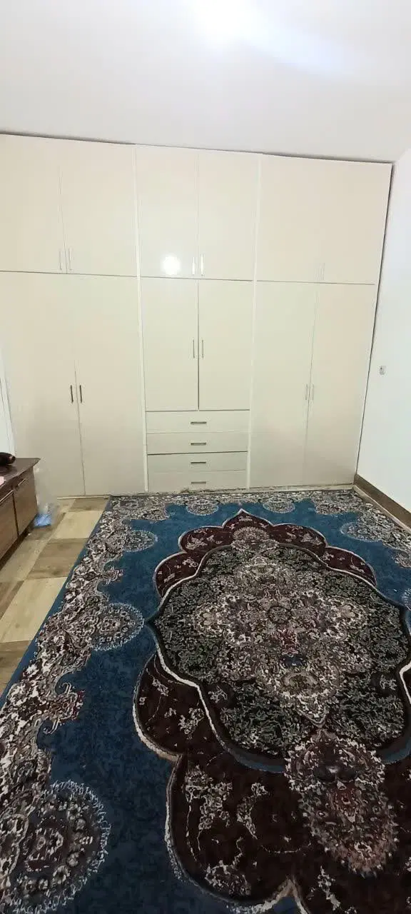 طبقه بالا،چهارباغ ، گلدشت شرقی