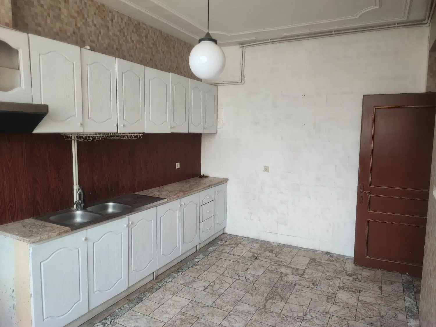 رهن و اجاره آپارتمان 160 متری راهنمایی