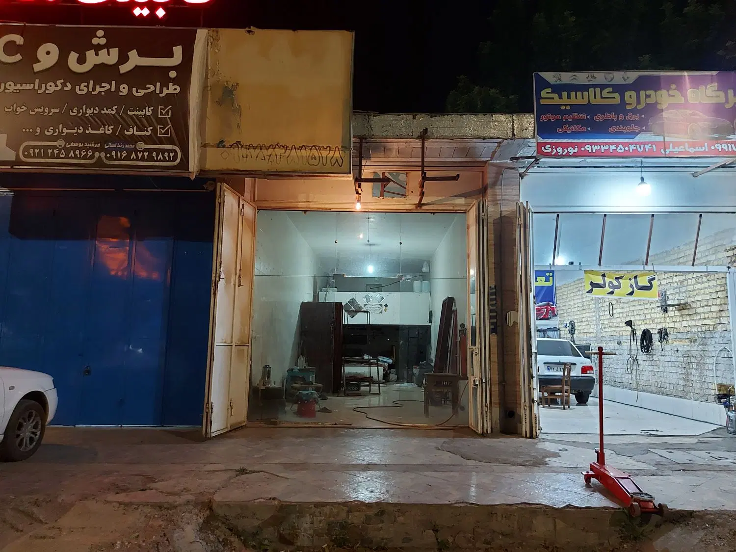مغازه 50 متری بر جاده اصلی صدرا، 150 رهن.