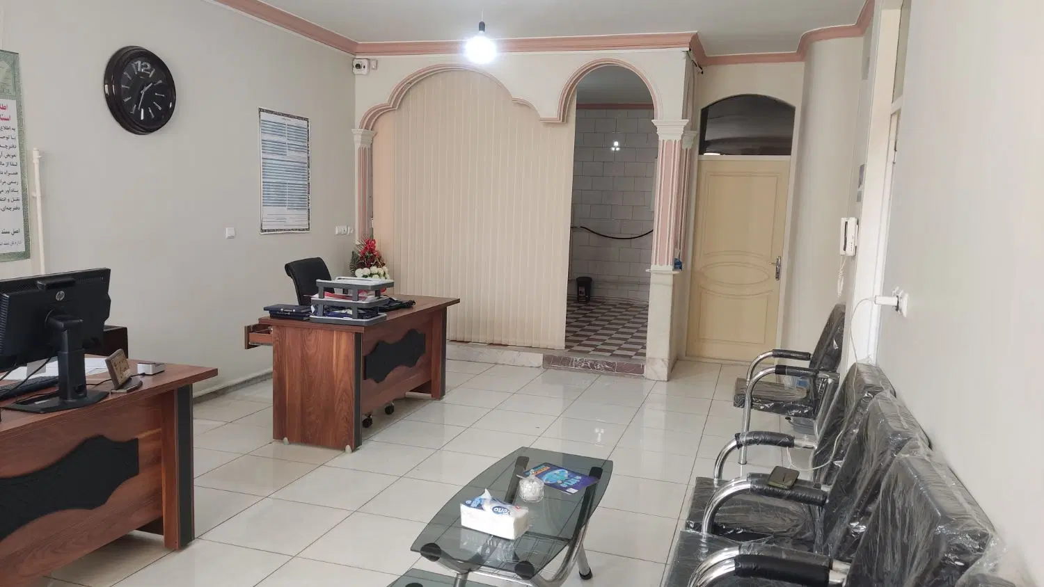 حیاط در بست در باغمیشه