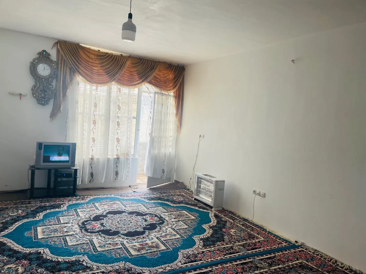 رهن و اجاره منزل طبقه اول در کوچه مخابرات کرونی