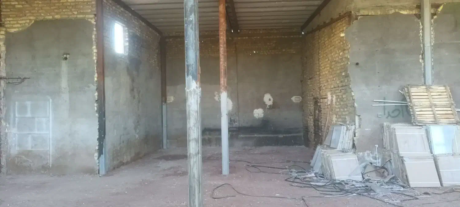 اجاره سه باب مغازه