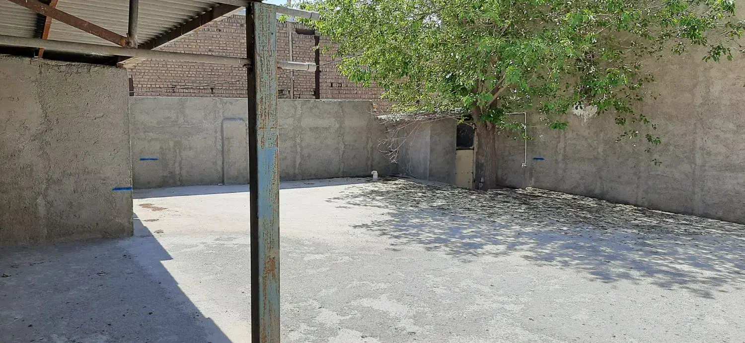 اجاره گاراژ ۲۴۰ متر در آبیک