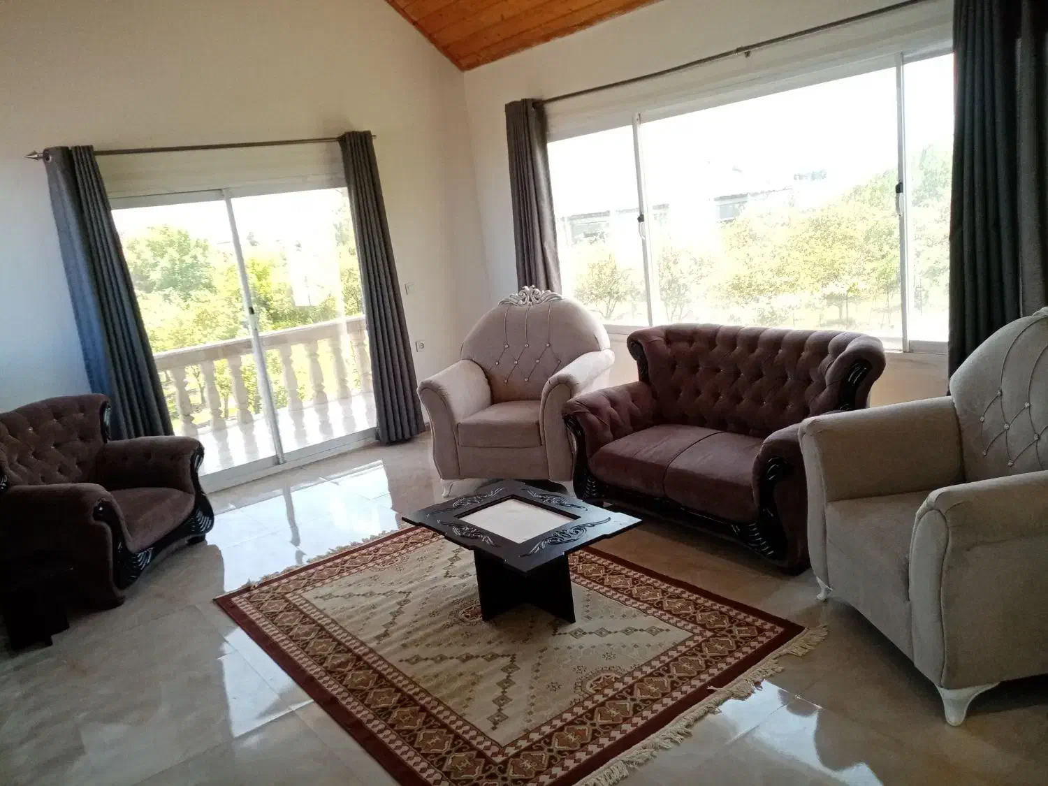 اجاره ویلا استخر دار در بهترین لوکیشن