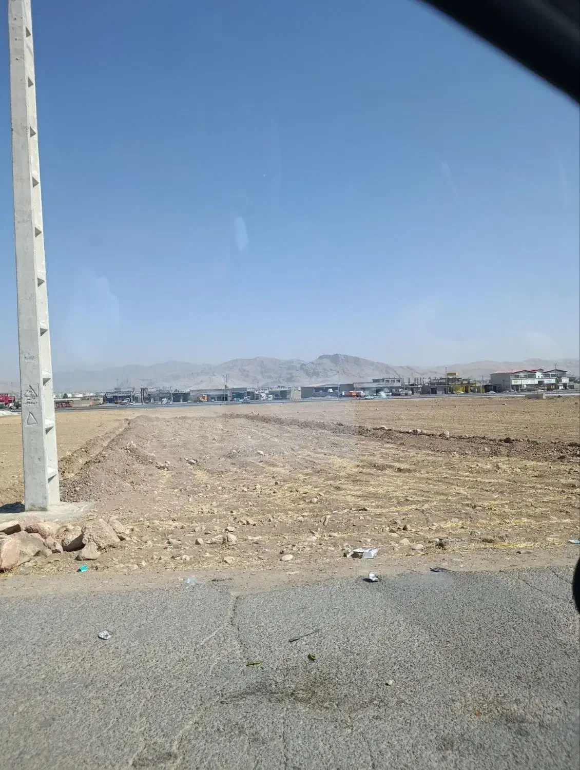هزار متر زمین روبروی شهرک صنعتی شماره یک