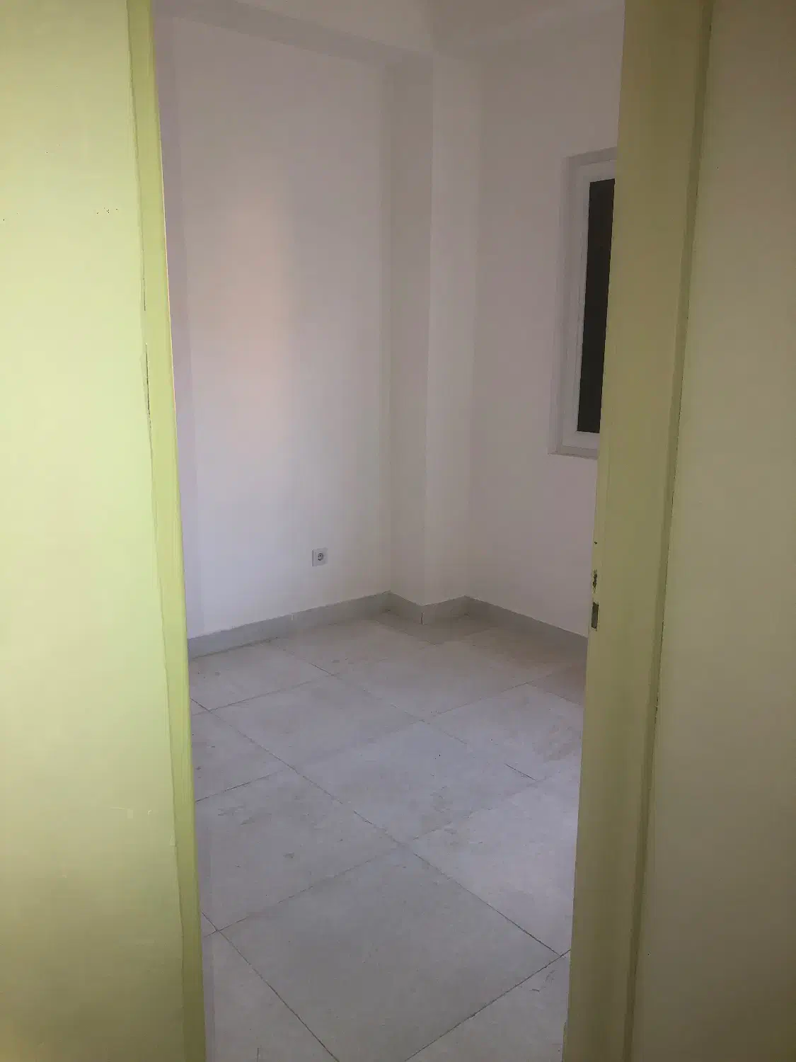واحد ۹۵ متری در شهرک بهزیستی