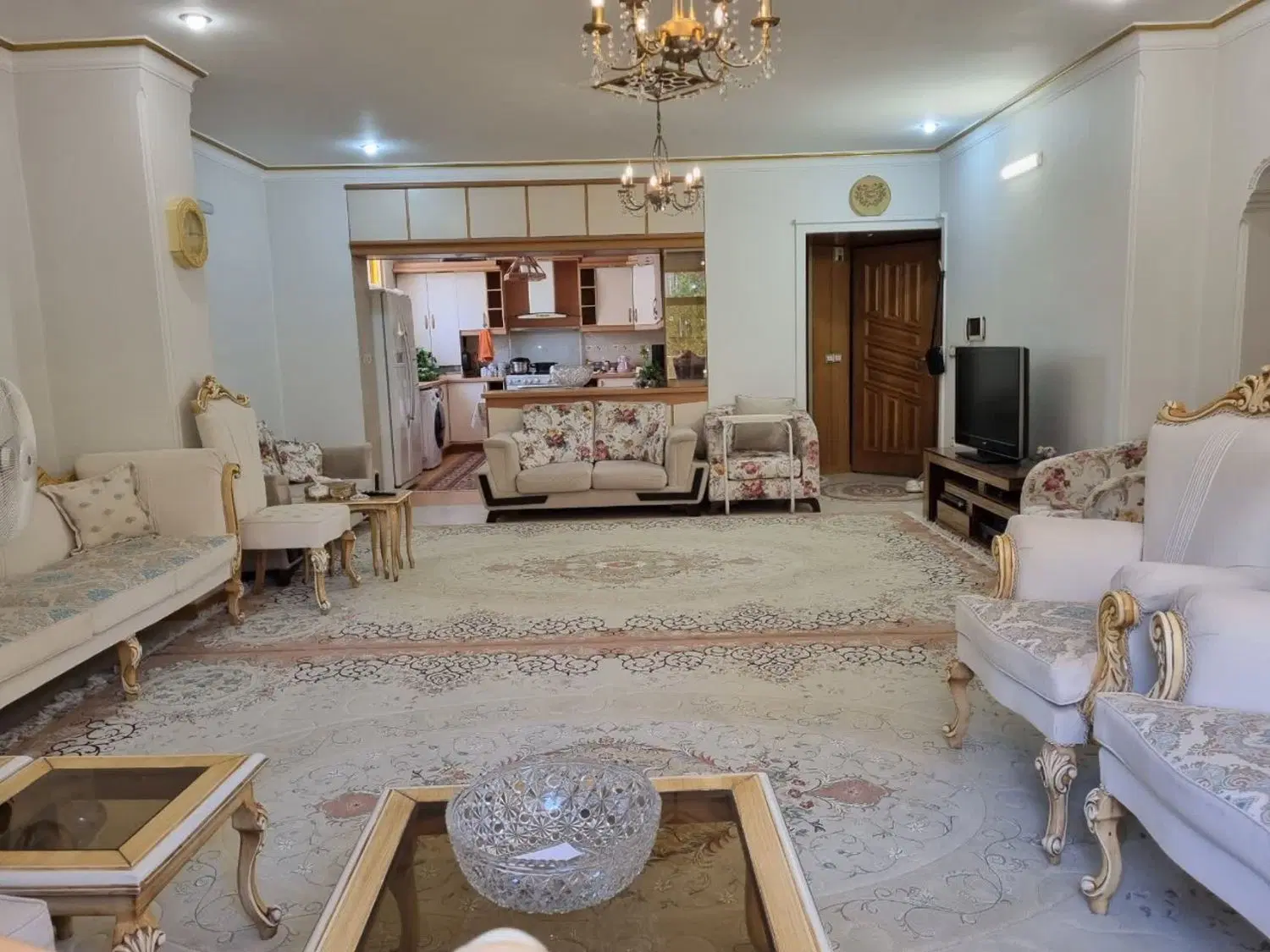 آپارتمان بهترین لوکیشن مسجد لنبان خوش نقشه