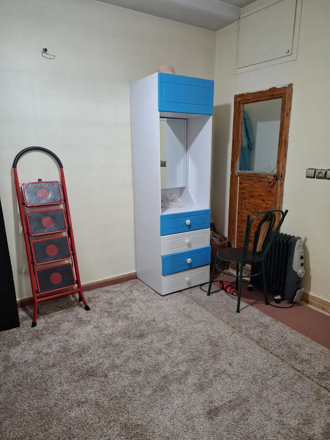 آپارتمان تک واحدی