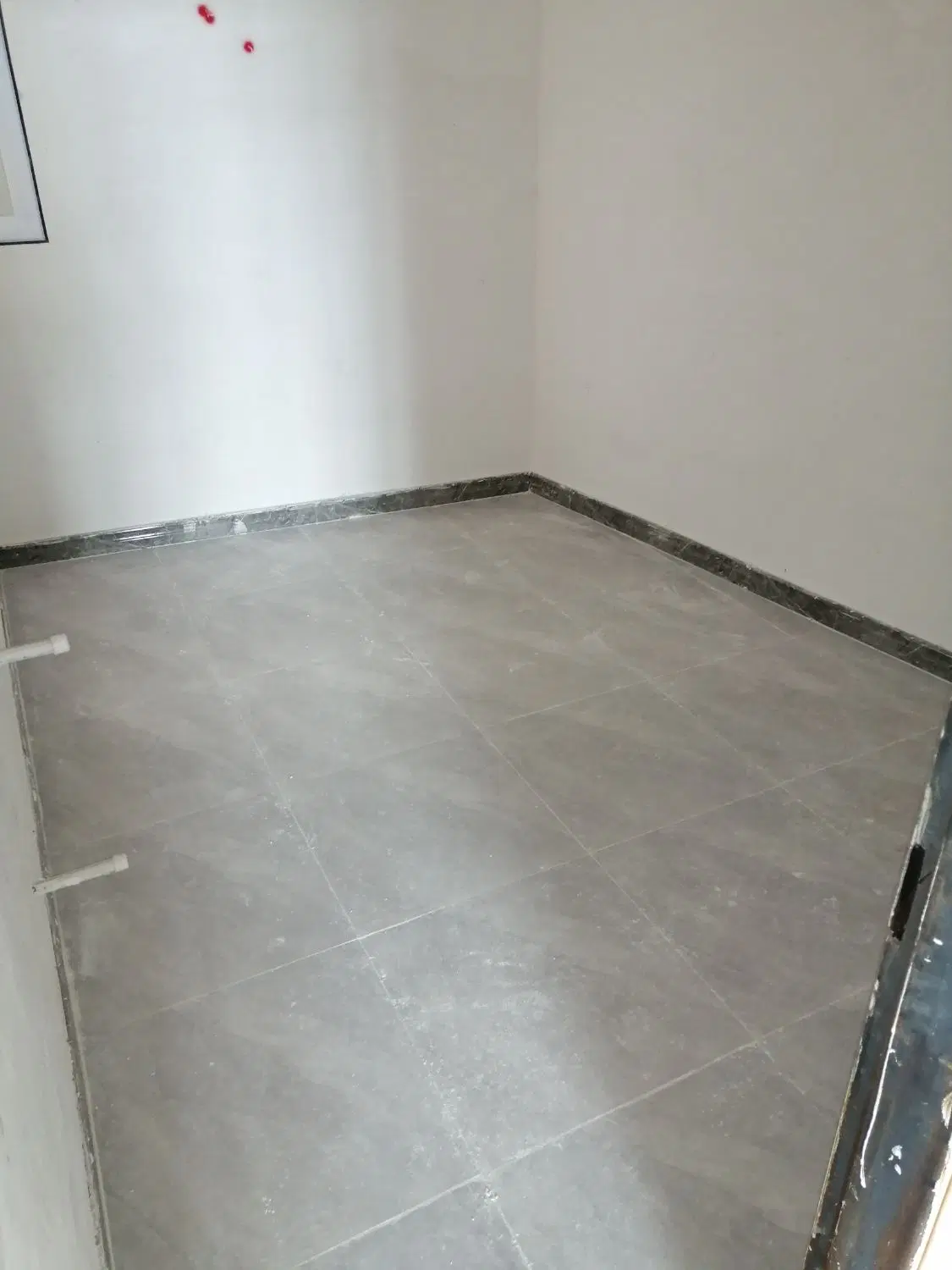 80 متر دو خواب خوش نقشه قیمت مناسب طبقه بالا