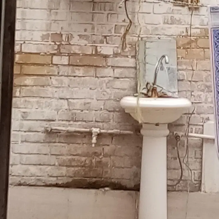 منزل کلنگی همراه‌ باامتیاز کار ساندویچی وفلافلی