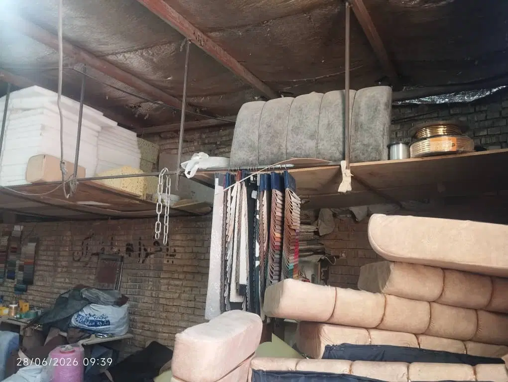 انبار یا سوله ۱۸۰متری دارای اب وبرق وگازواتاق و...