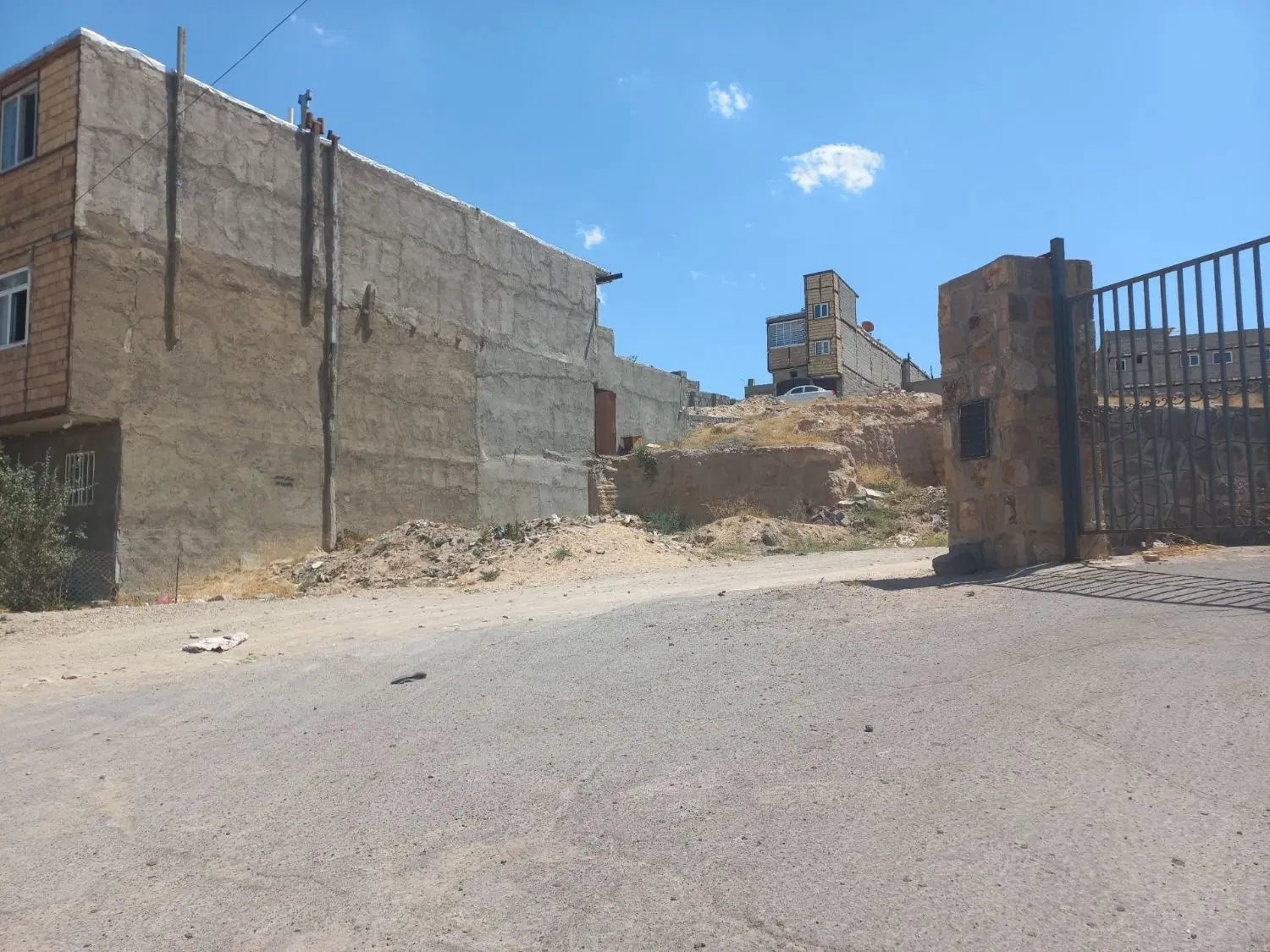 زمین درباره بابالار