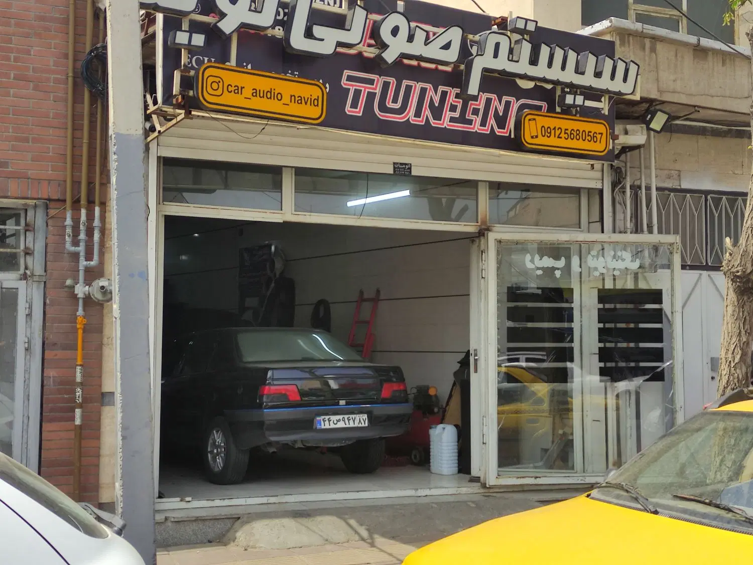 مغازه خیابان توحید، اجاره