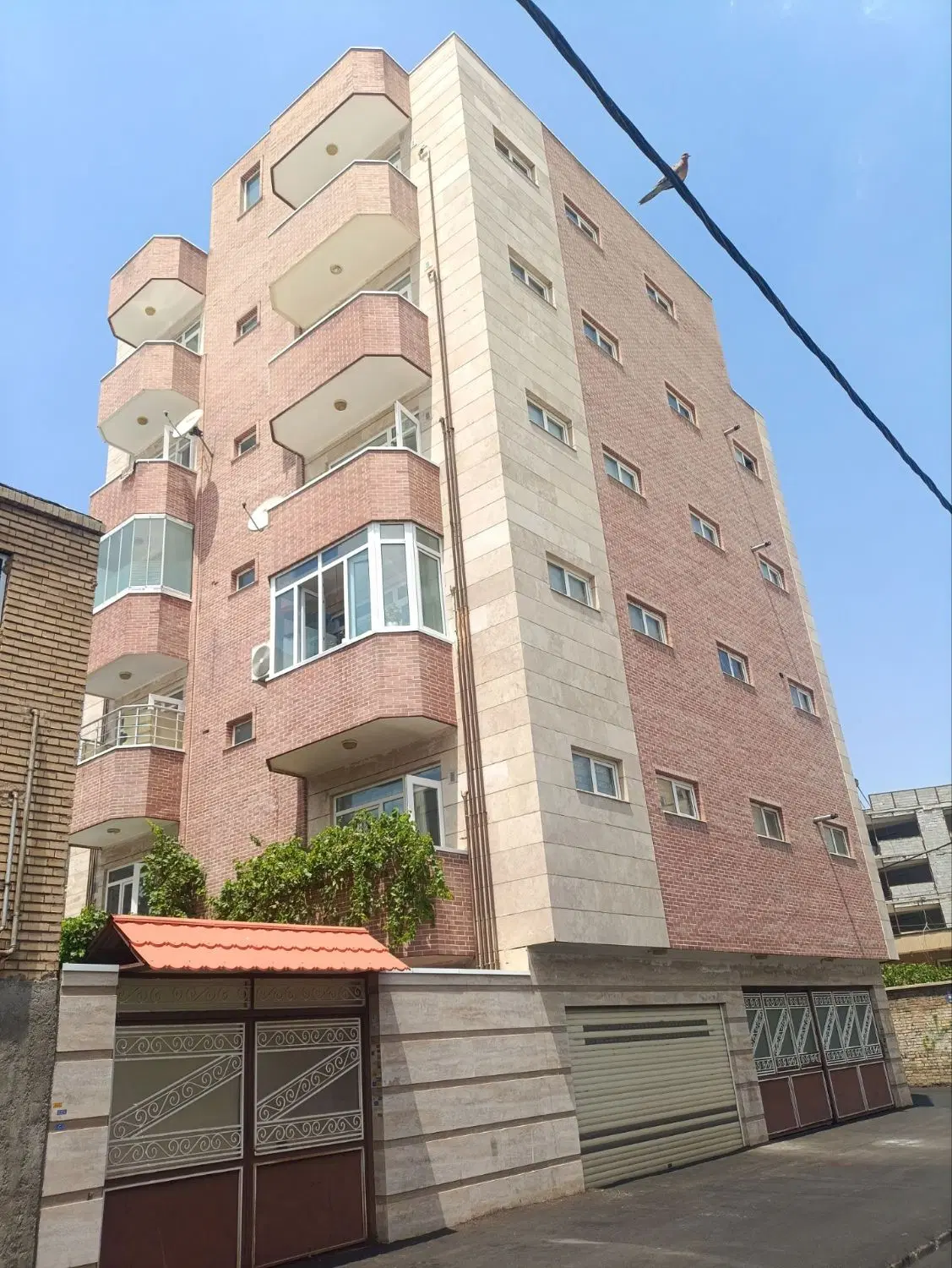 آپارتمان ۸۵ در حجتی