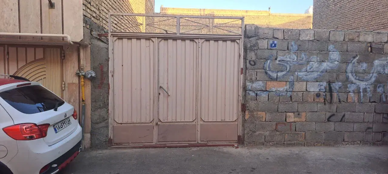 زمین ۲۰۰ متری سند تک برگ