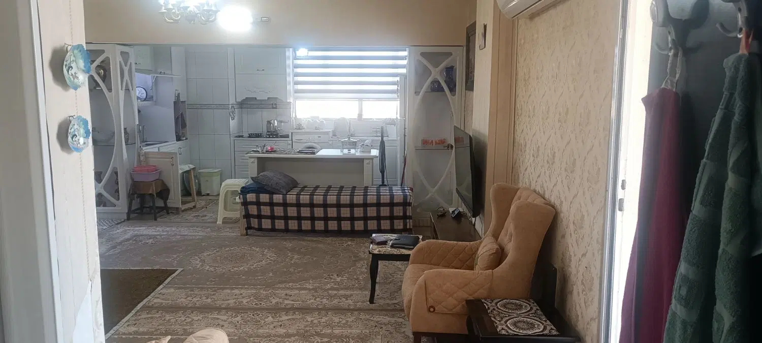 فروش آپارتمان ۹۴ متری با حیاط اختصاصی کم‌نظیر