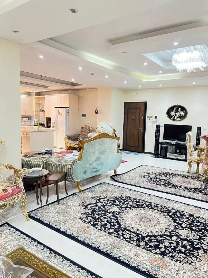 ۶۰ متری پارکینگ آسانسور