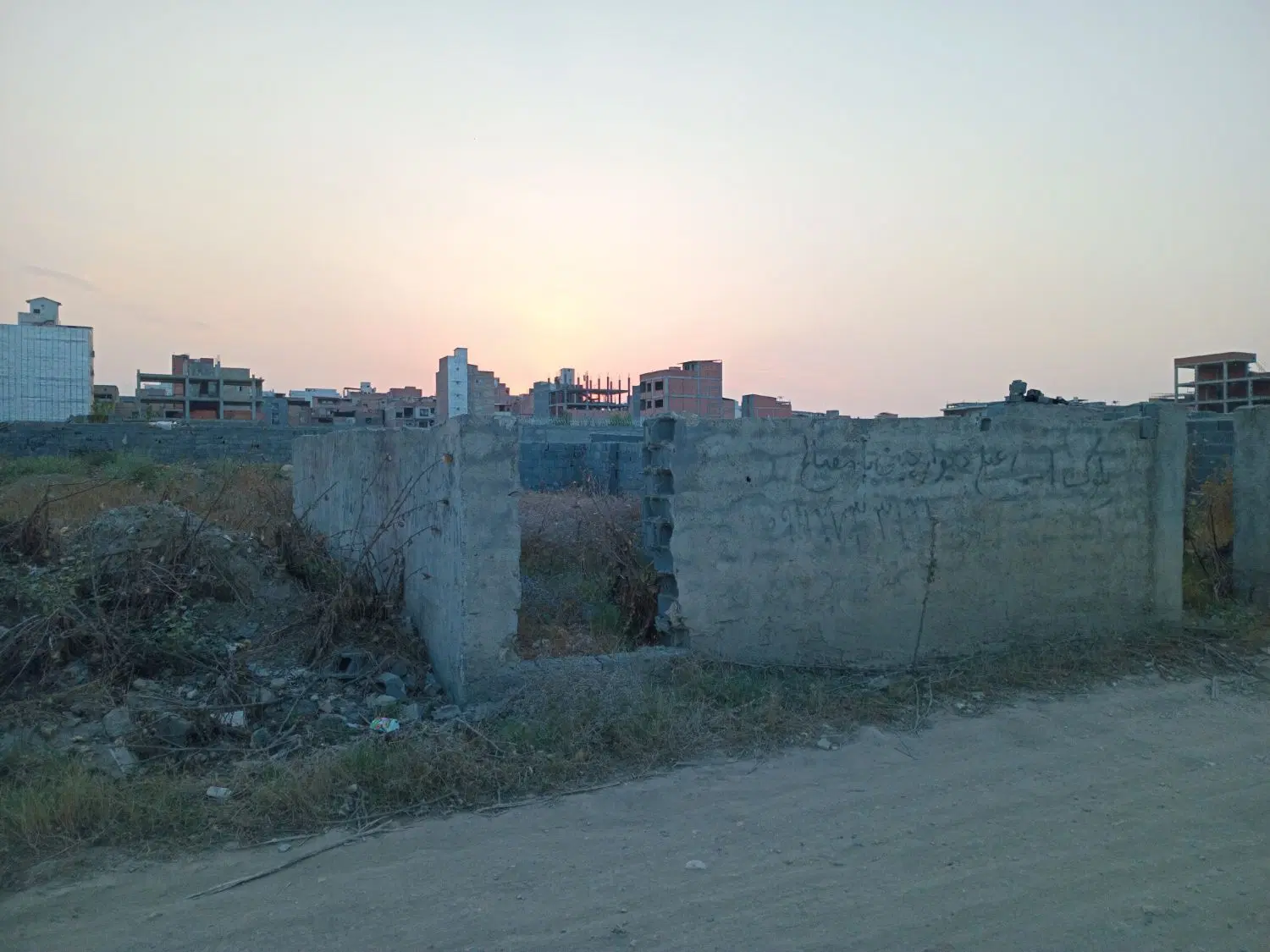 زمین مسکونی