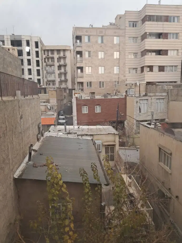 ۹۵ متر بهار خ فروغی کرج