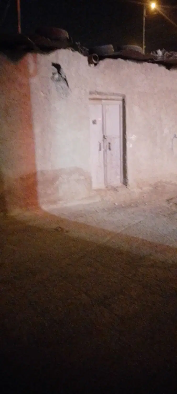 زمین فروشی