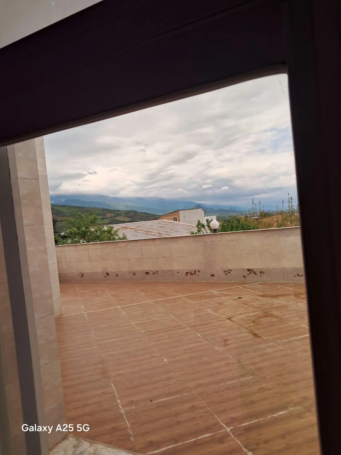 اجاره آپارتمان روستای سدن لب خیابان اصلی