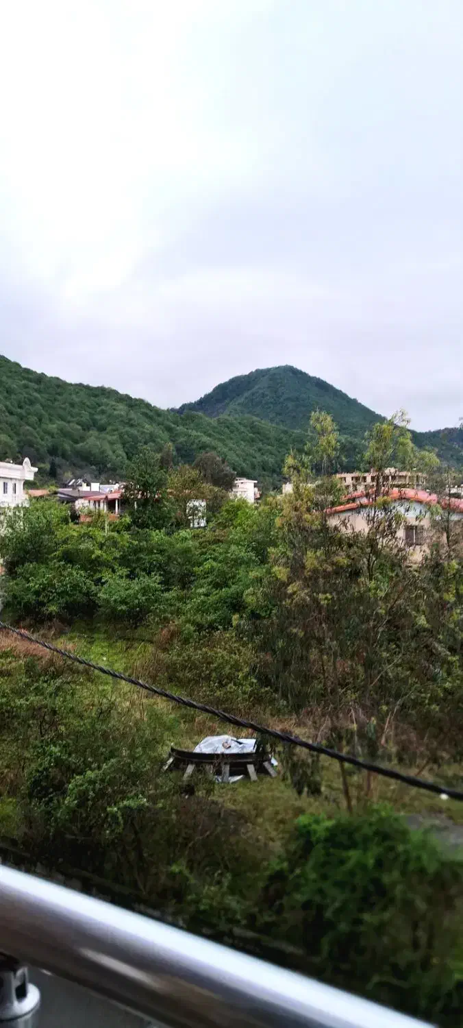 ۶۲۰ متر زمین دوبر با دو ویلا
