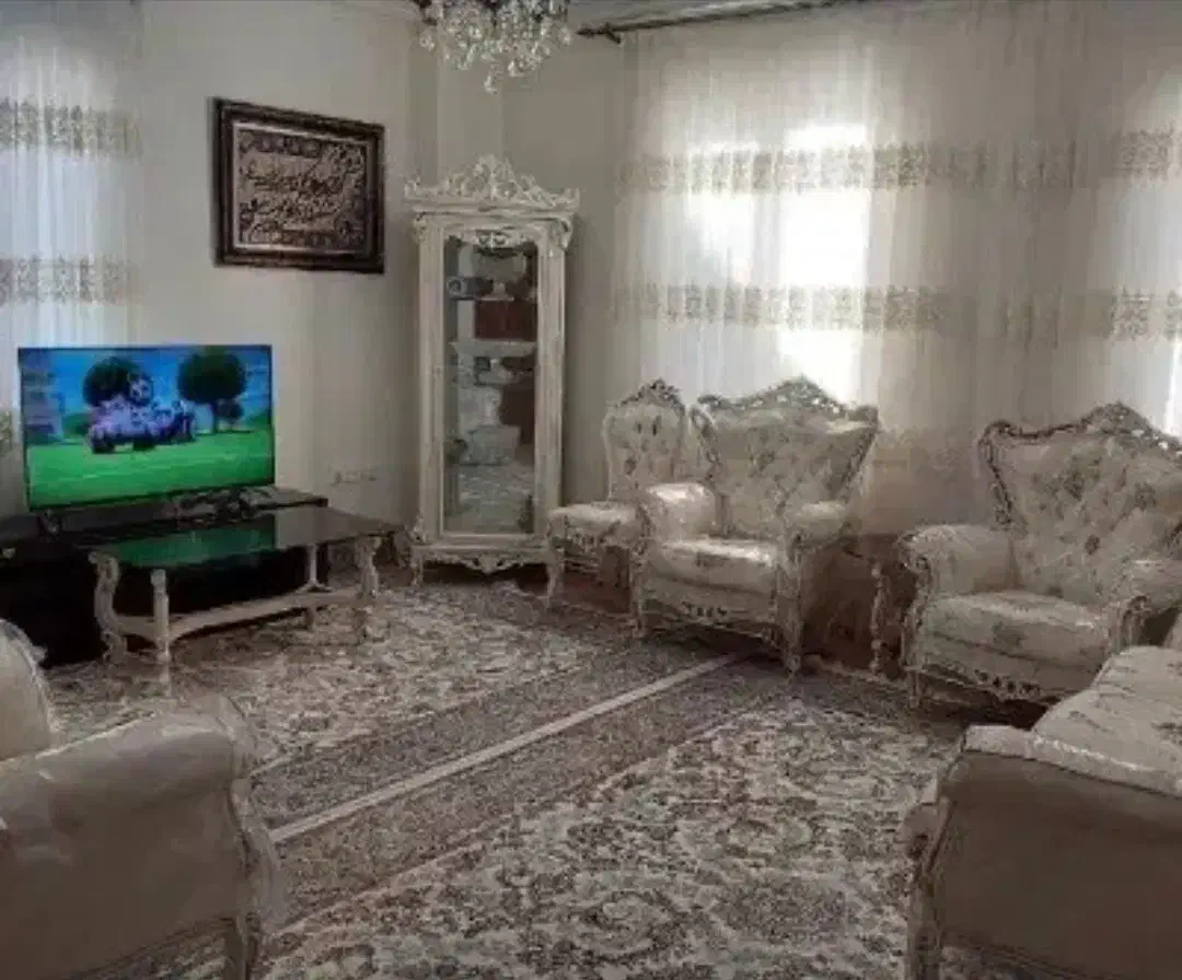 83متر_ سالن آکواریوم_ ویو میدان_مسطیل طلایی