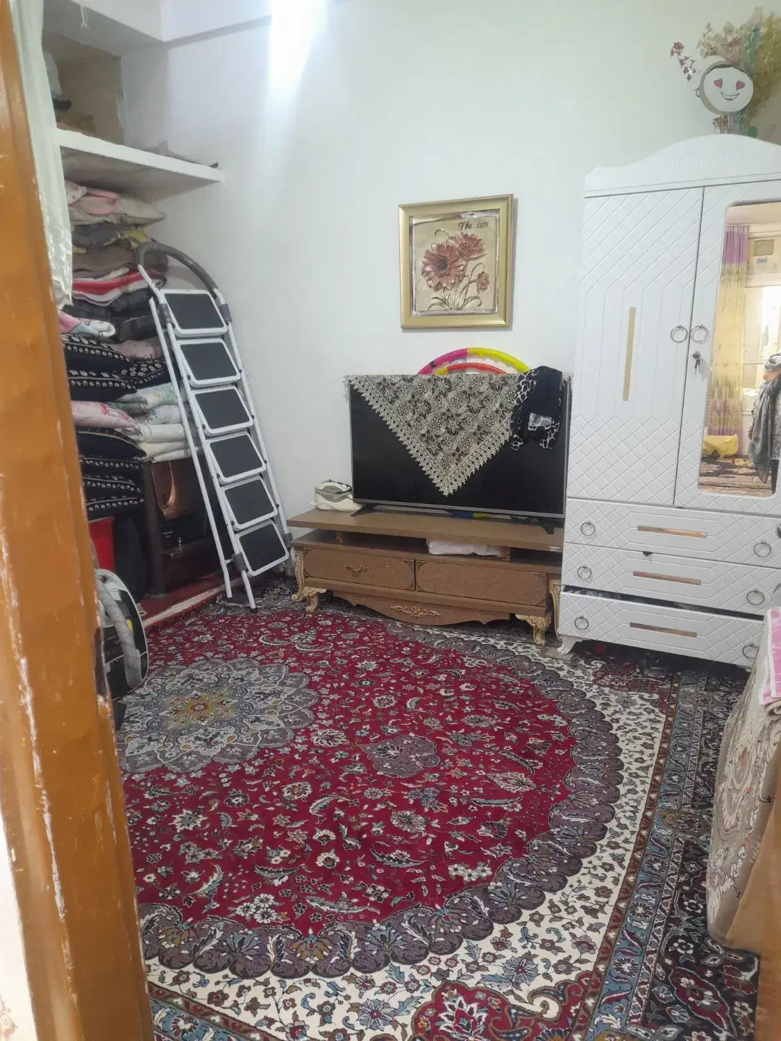 یک واحدمسکونی متراژ۵۴ودارای امتیازوچاه اب