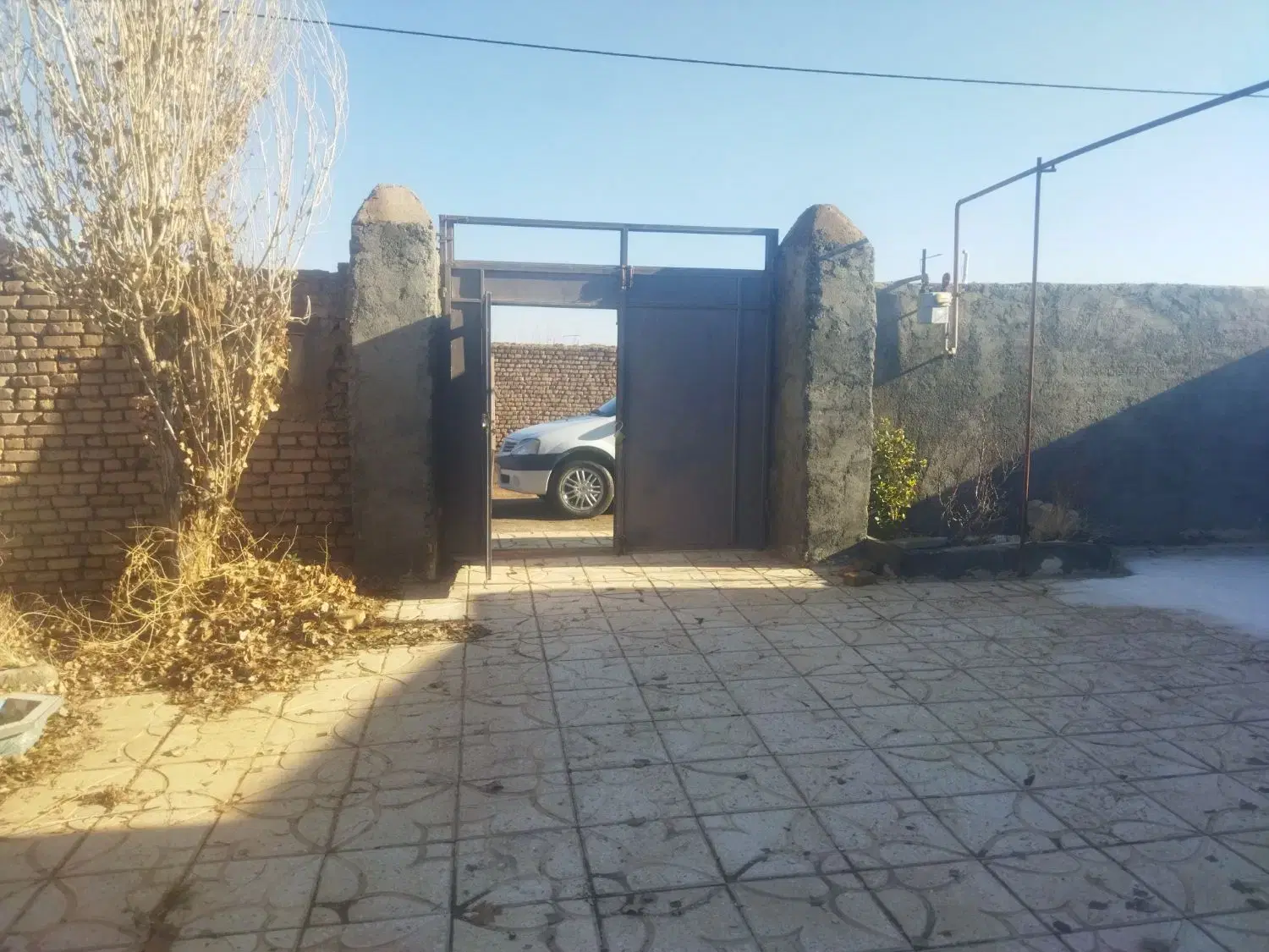 خونه ۷۹۰متری روستای خرم آباد حکم آبا‌د سند مسکونی