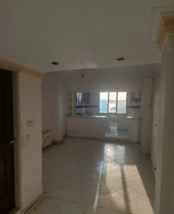 ۶۵ متر دو خواب طبقه اول رهن کامل