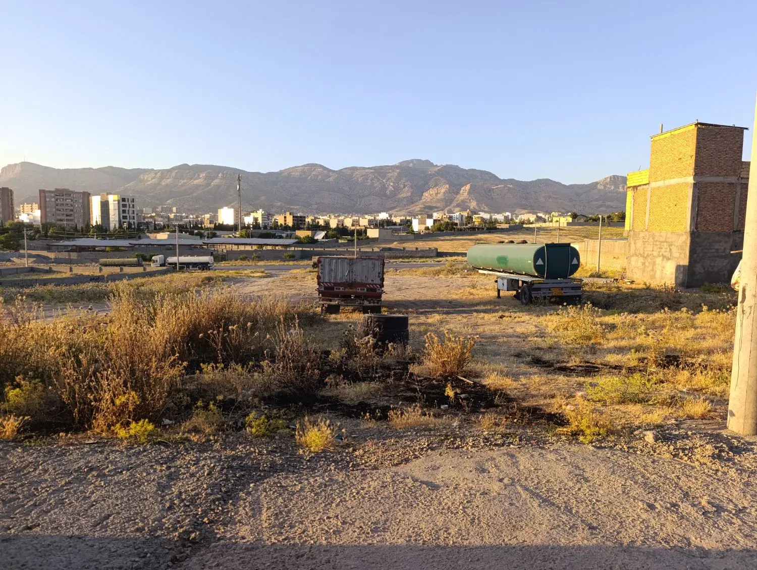زمین اشوری
