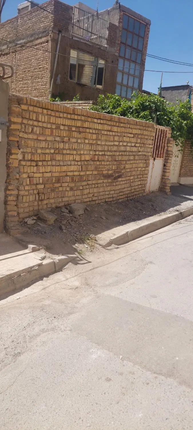 زمین مسکونی گاوخونه تنگ افتاده بهترین موقعیت