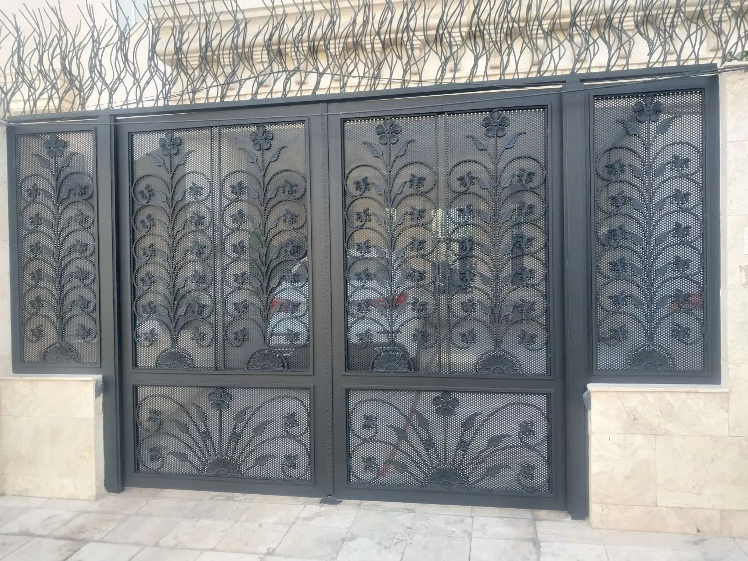 پارکینگ‌ ماشین یا انباری شیخ اباد