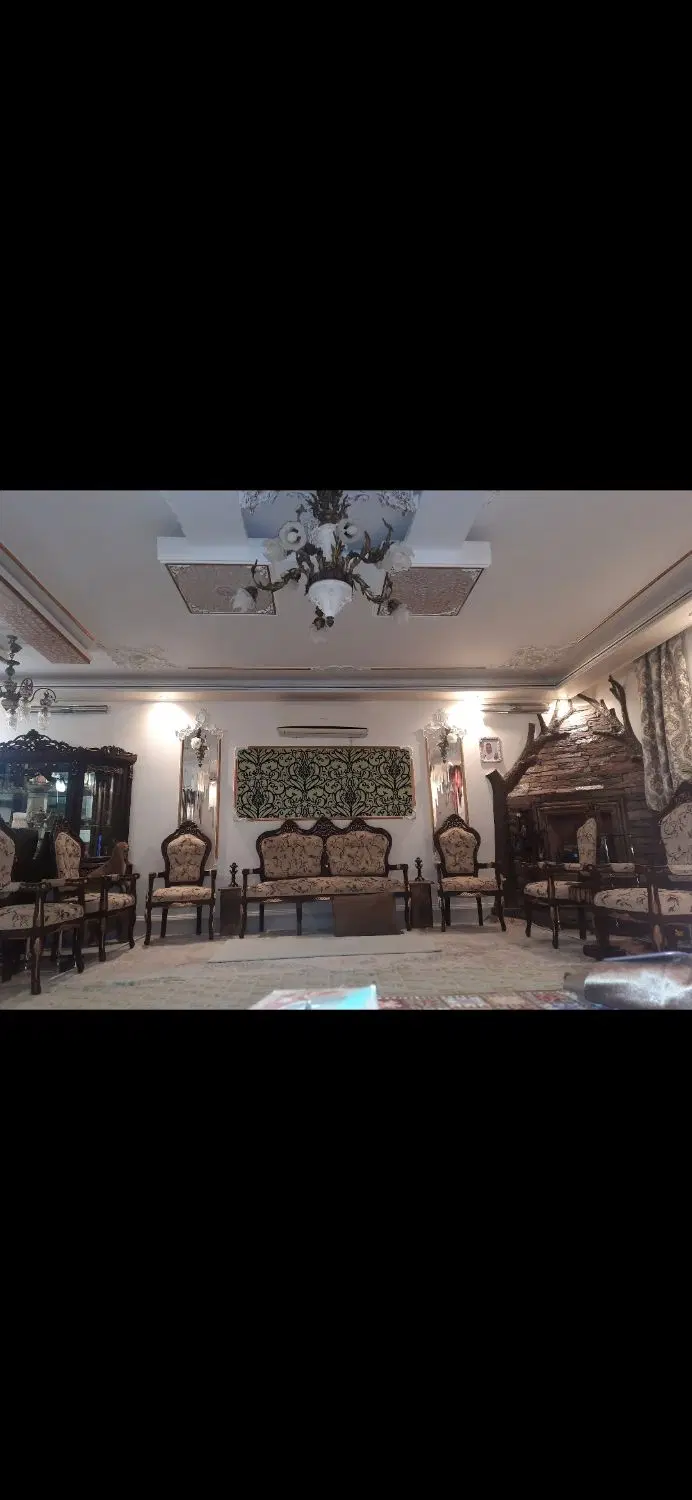 سالاریه اقاقیا ۸