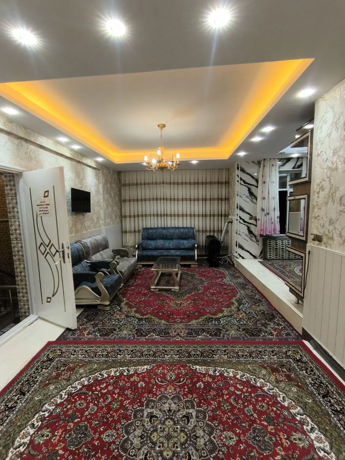 ویلا استخر دار و اپارتما