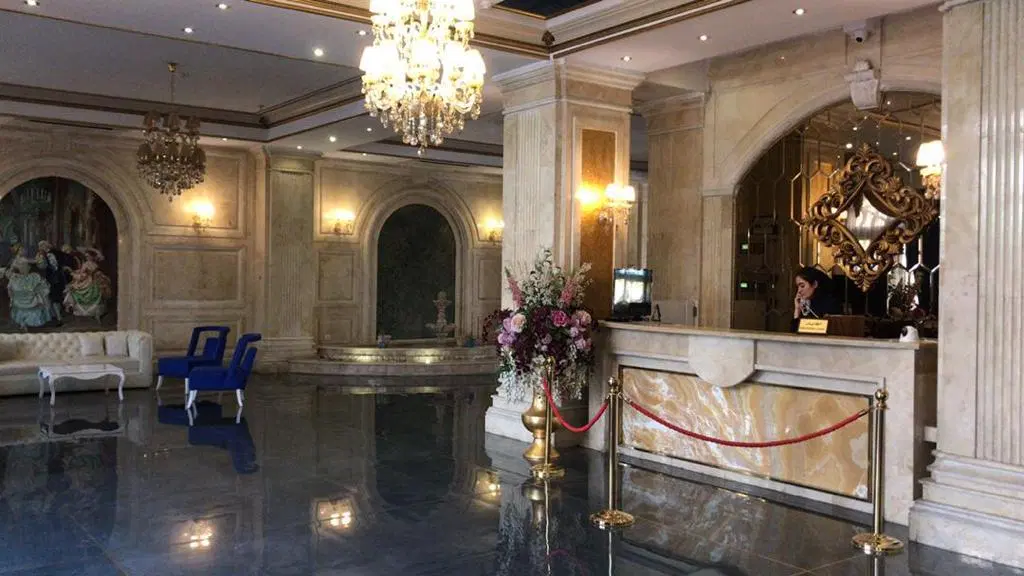 100 متر خاص در برج برند ازگل