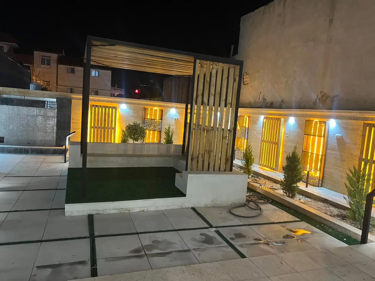 اپارتمان 3 خواب سالن بزرگ مولانا. صفر کلید نخورده