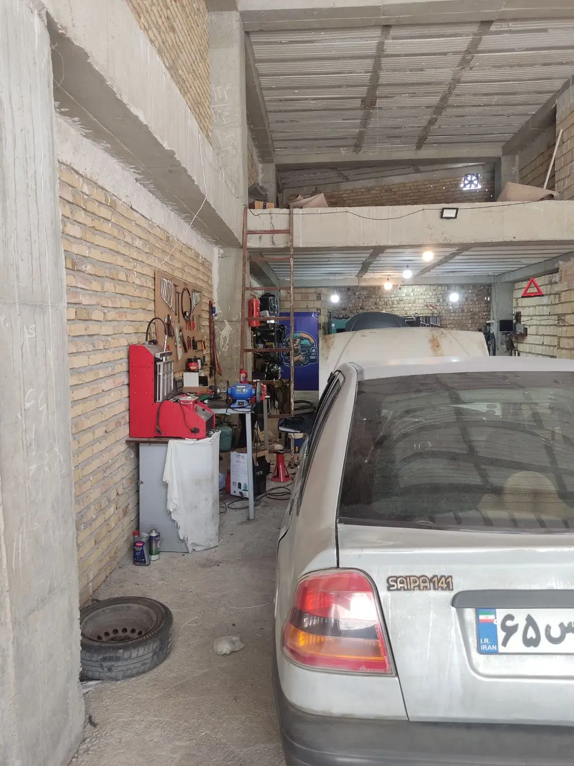 اجاره مغازه چهار باغ