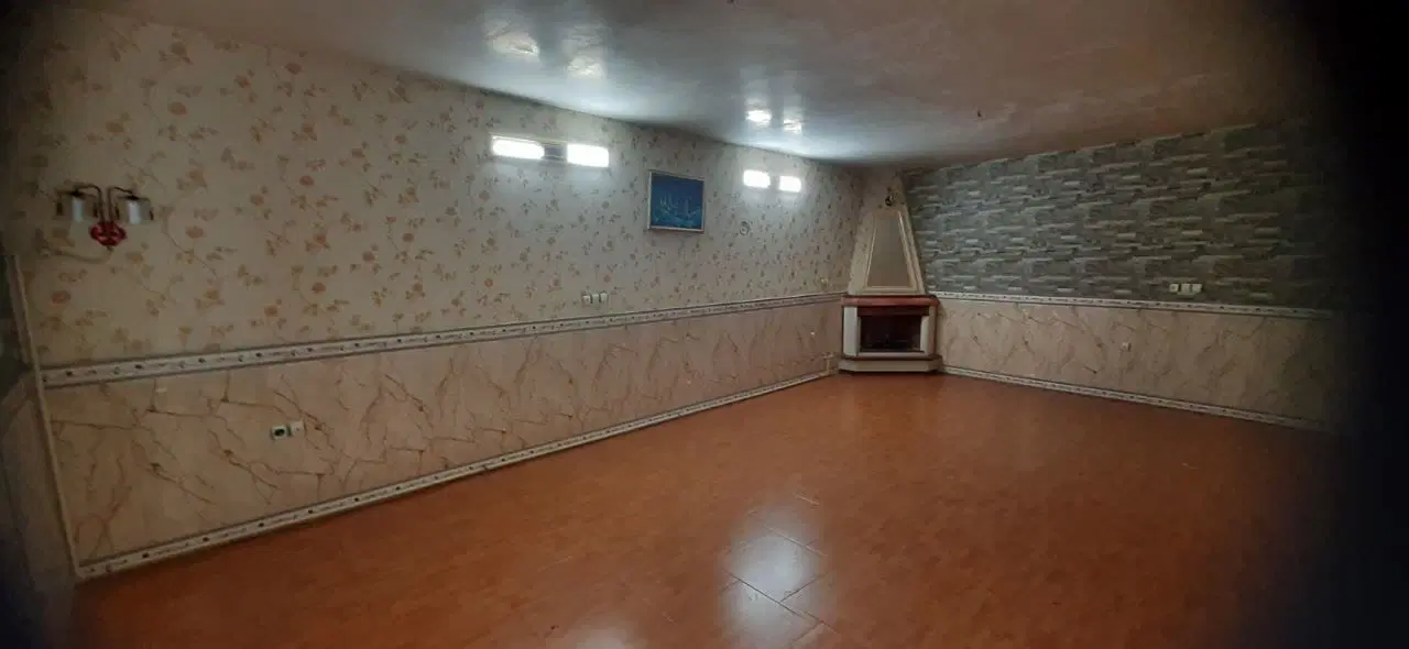 خانه ویلایی ۱۳۳ متری حیاط دار ماشین رو