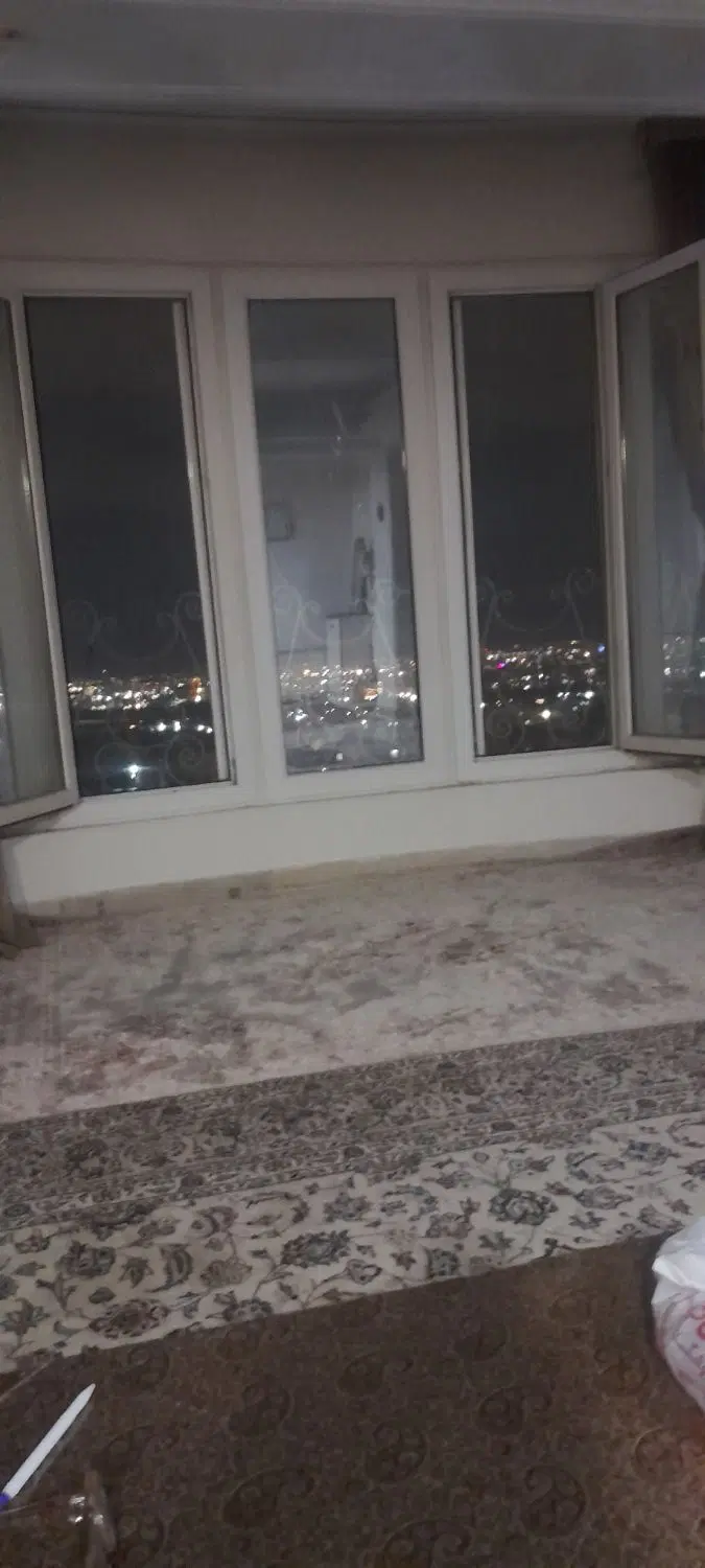 یک واحد آپارتمان ۹۹ متری در شهرک جهان نما