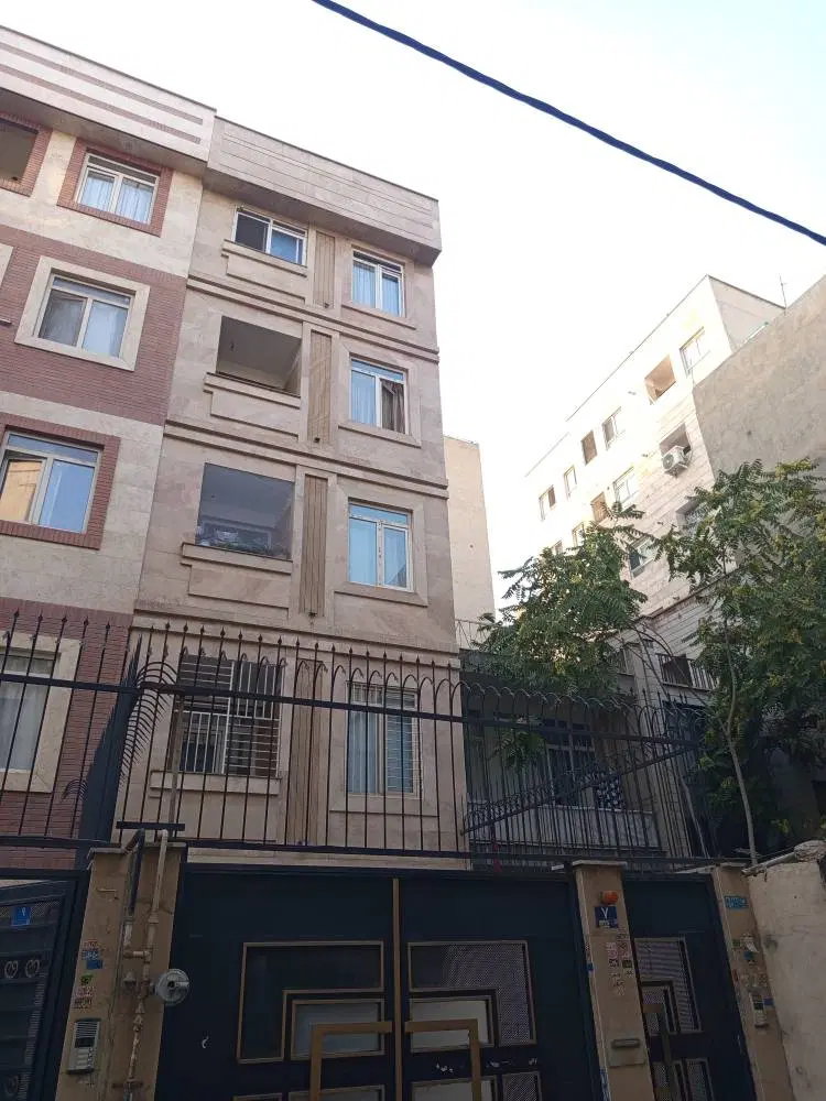 ۱۰۰ متری کلنگی(قابل سکونت.خ انصار)