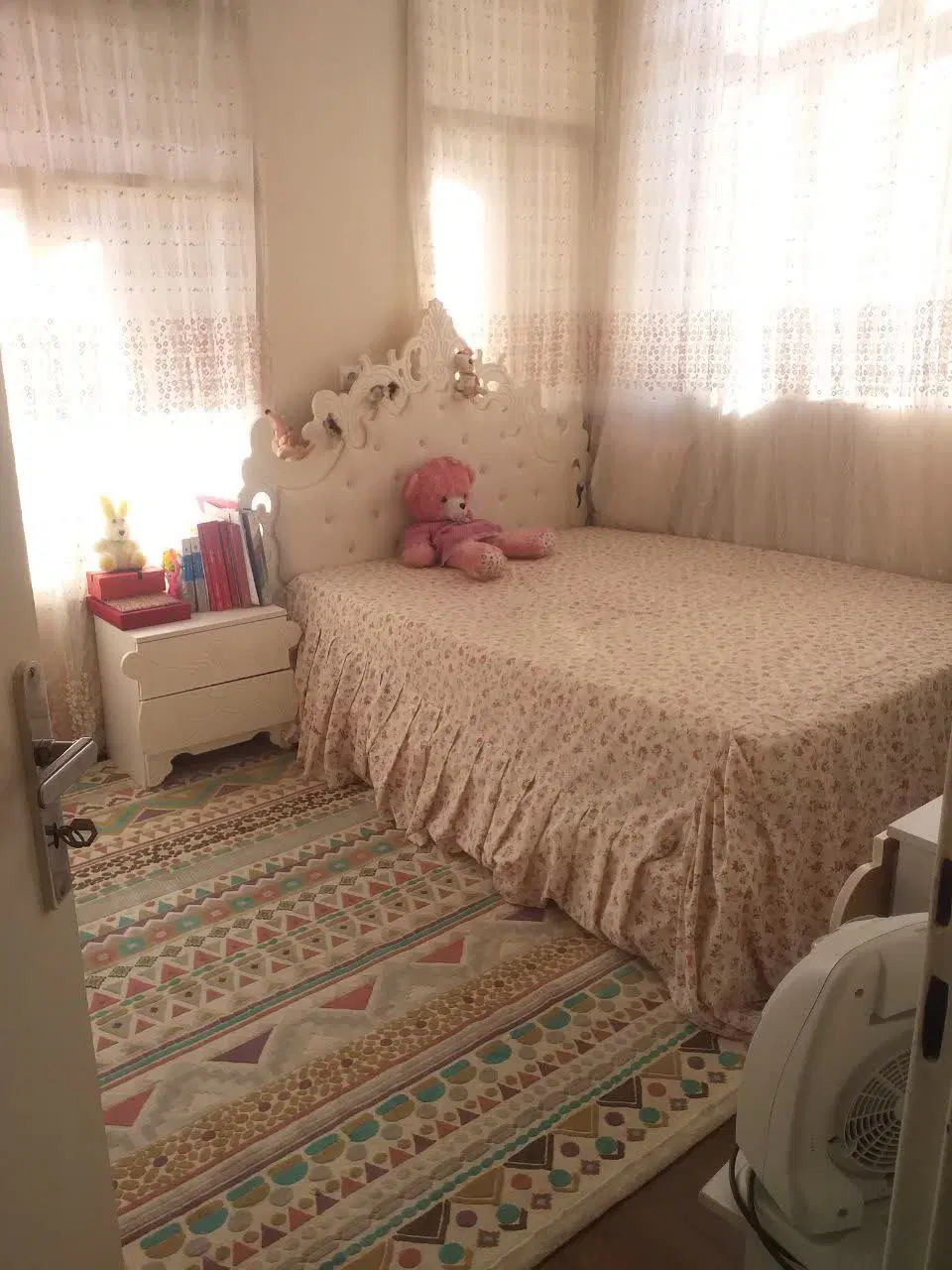 آپارتمان تک واحدی