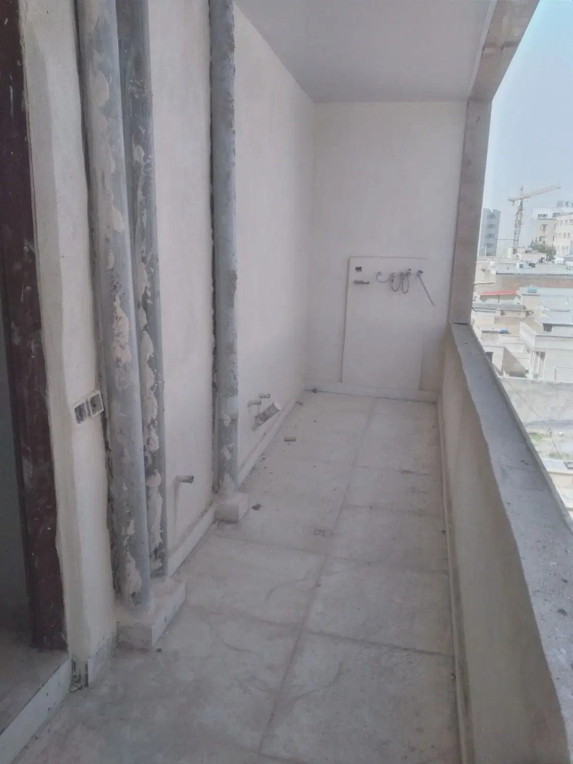 واحد ۱۱۵ متری .پشت دانشگاه آزاد