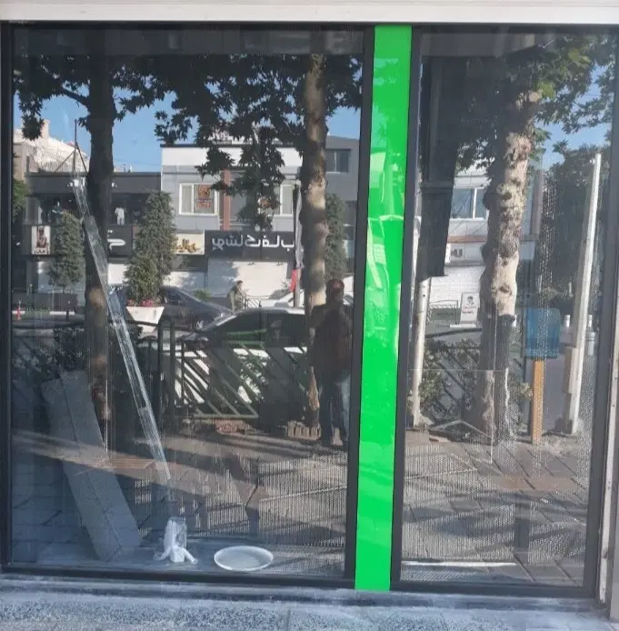 فروش یک دربند مغازه تجاری