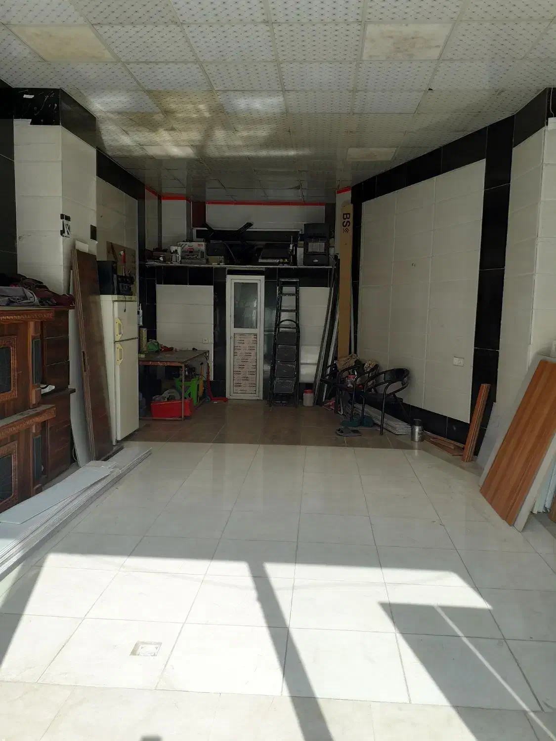 مغازه تجاری