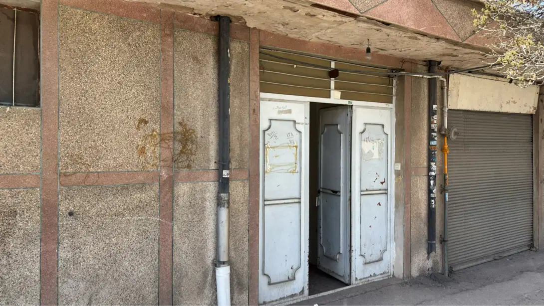 فروش کلنگی در کوچه مشکی