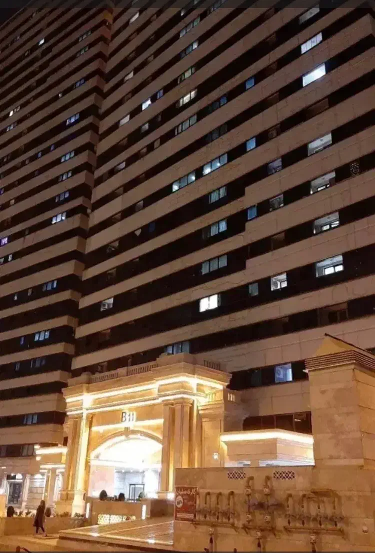 رونیکا پالاس تهرانسر متراژ ۸۰ متر