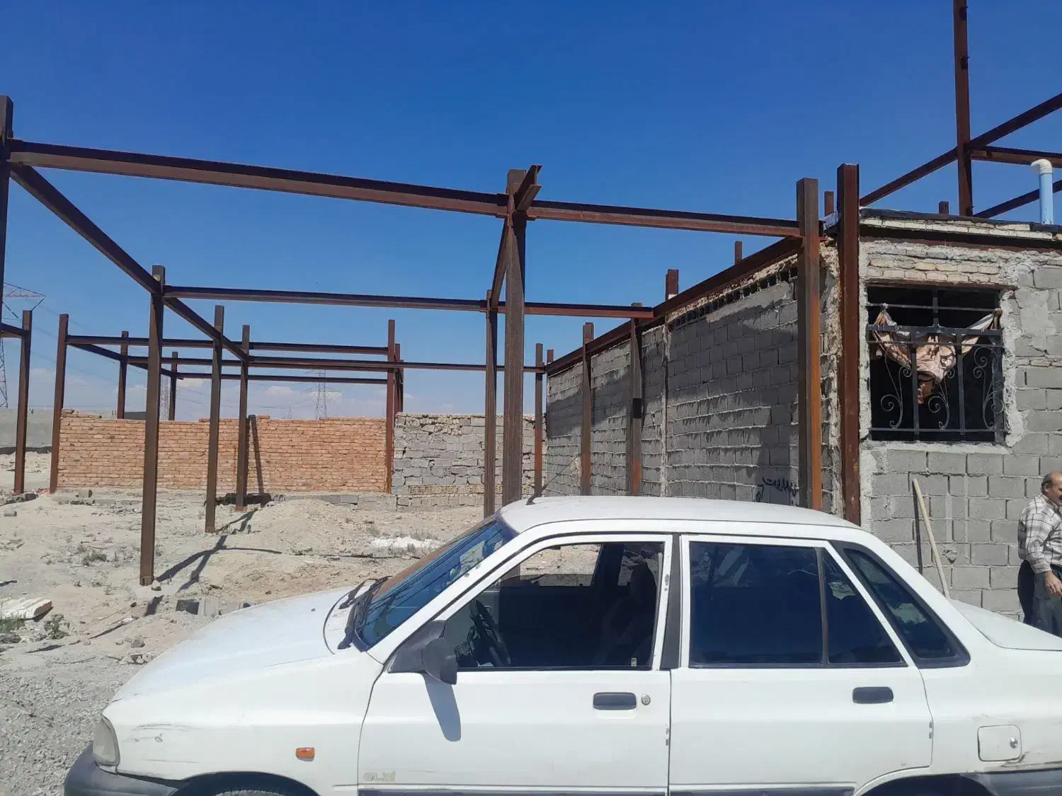 زمین مسکونی